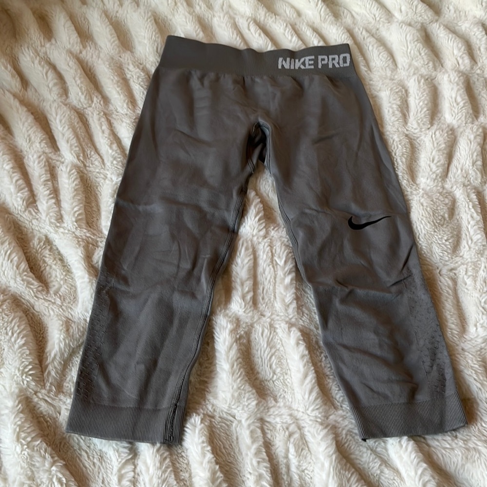 Nike pro leggings
